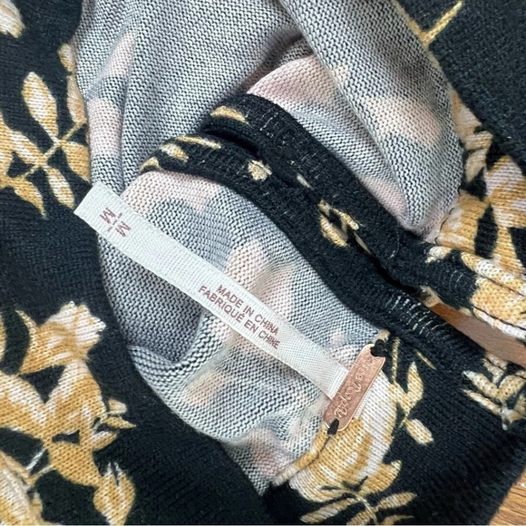 Free People Dinner Party Floral Printed Top Cutout / Black Combo Size M - Picture 10 of 10